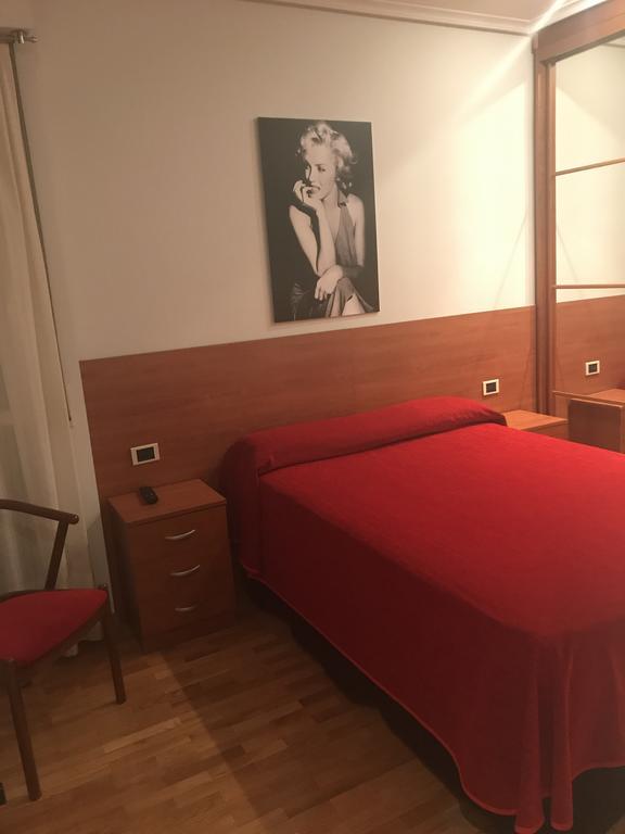 Pension Логроньо Экстерьер фото