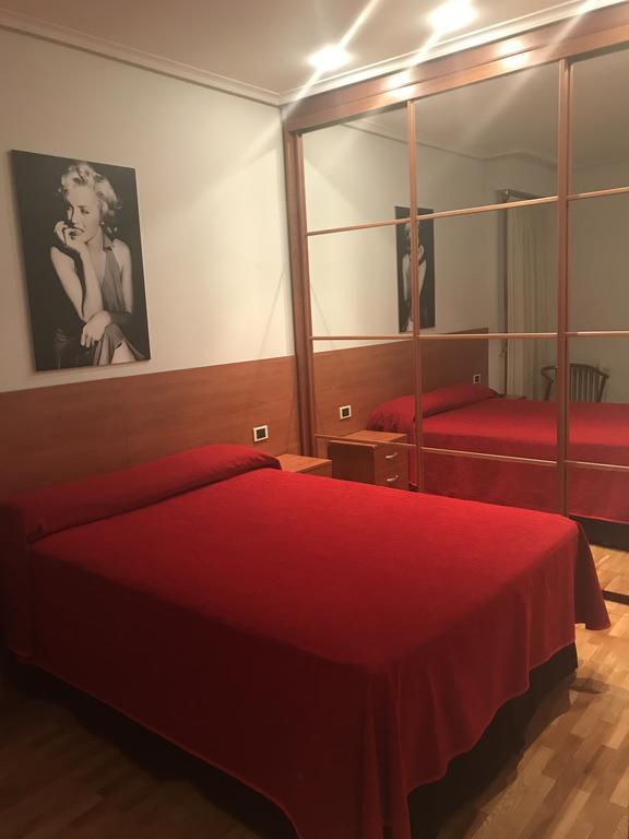 Pension Логроньо Экстерьер фото